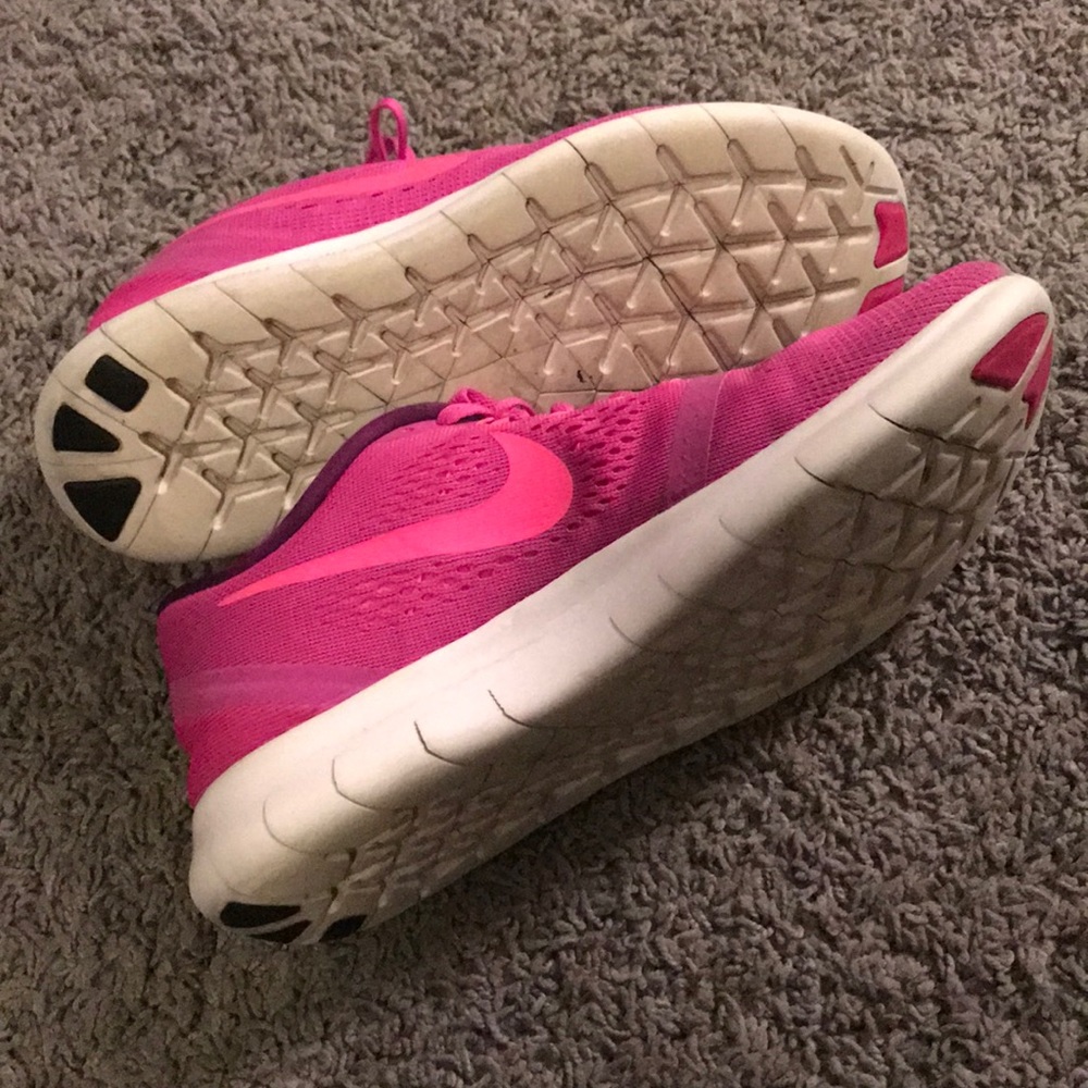 Pink nikes - Picture 4 of 4